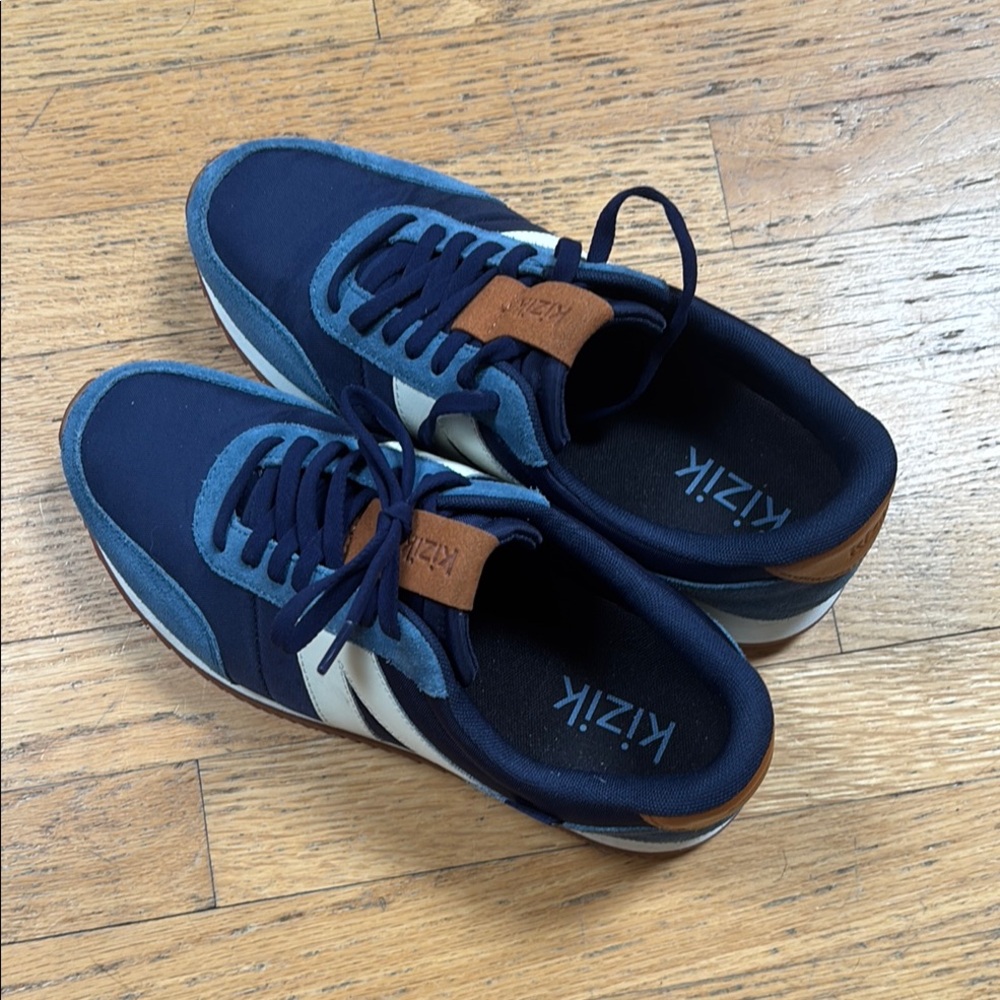 MEN'S BRAND NEW KIZIK Classic Blue and Brown Sneakers with Leather Accents